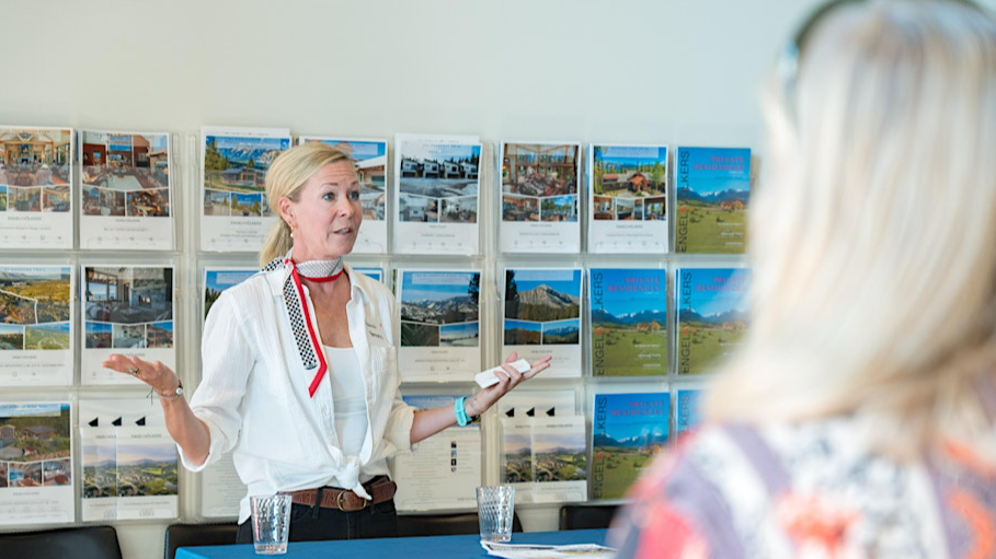 Brunch & Learn | From Objection to Connection: A Fresh Take on Sales Convos