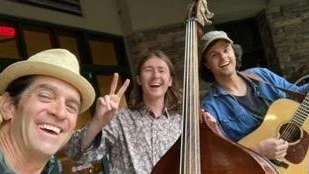 LIVE MUSIC: SCRATCHIN GRAVEL