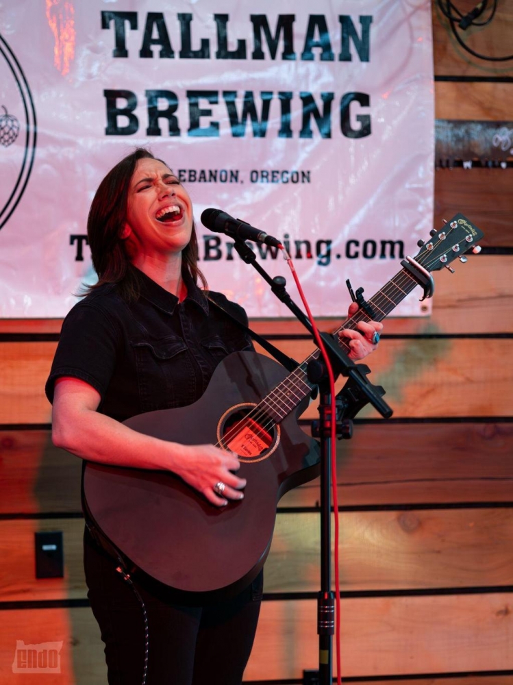 Kate Bonn (TT Winner) - performing live at Ale Ya! Summer Fest