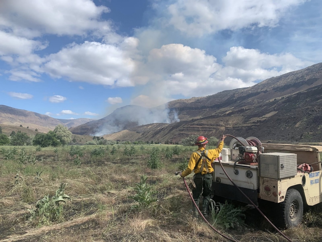 Firefighters continue to battle wildfires in Wasco County; evacuation level downgraded in Mosier