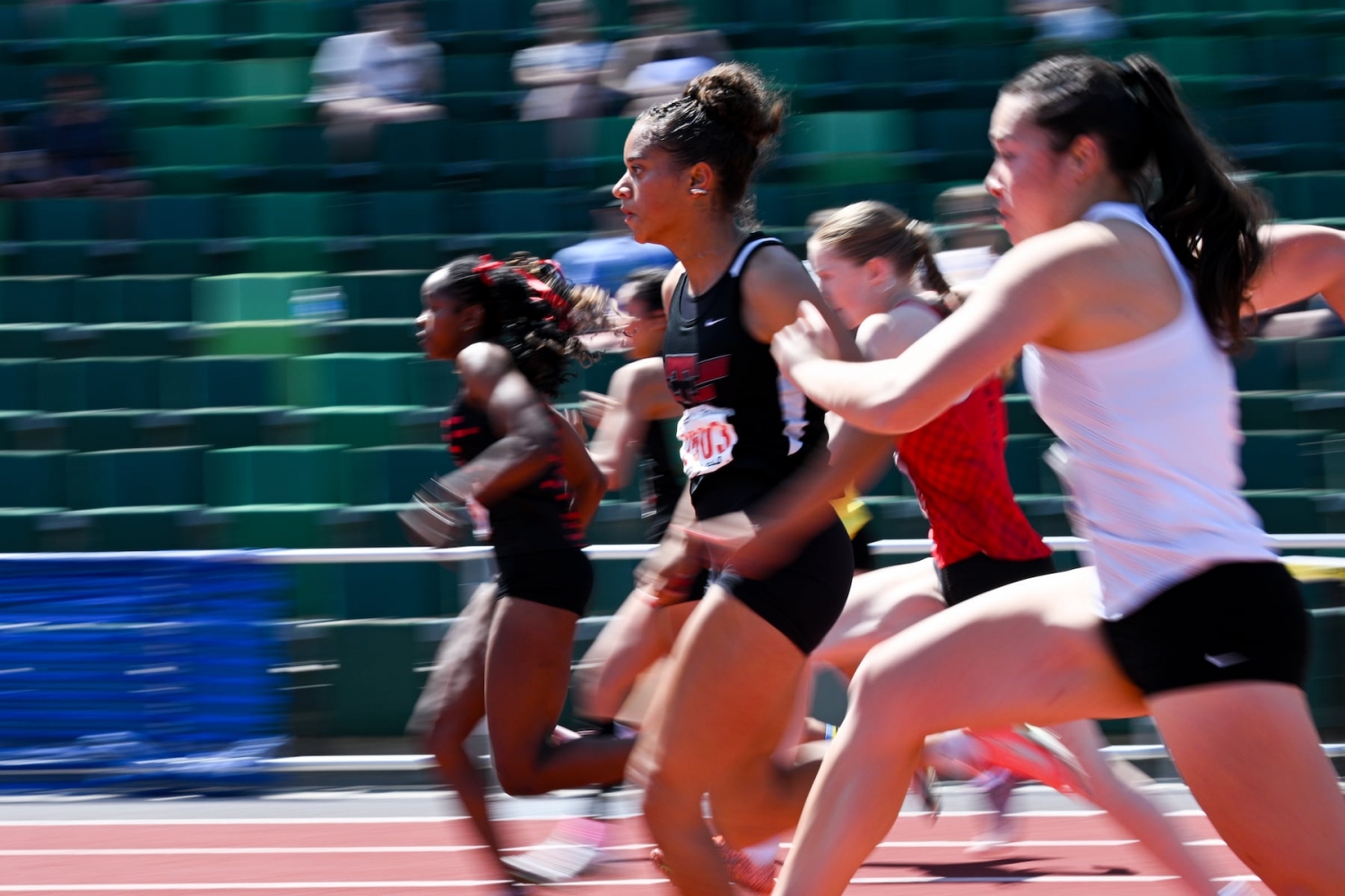 Tualatin champion hurdler announces college commitment