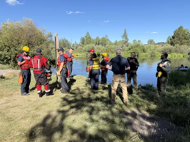 One Dead, Two Missing After Group Swept Over Oregon Waterfall