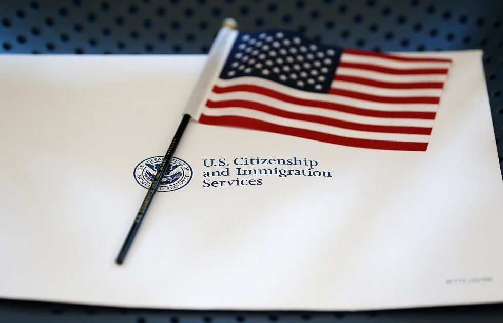As detainments ramp up, activists arm immigrants with knowledge