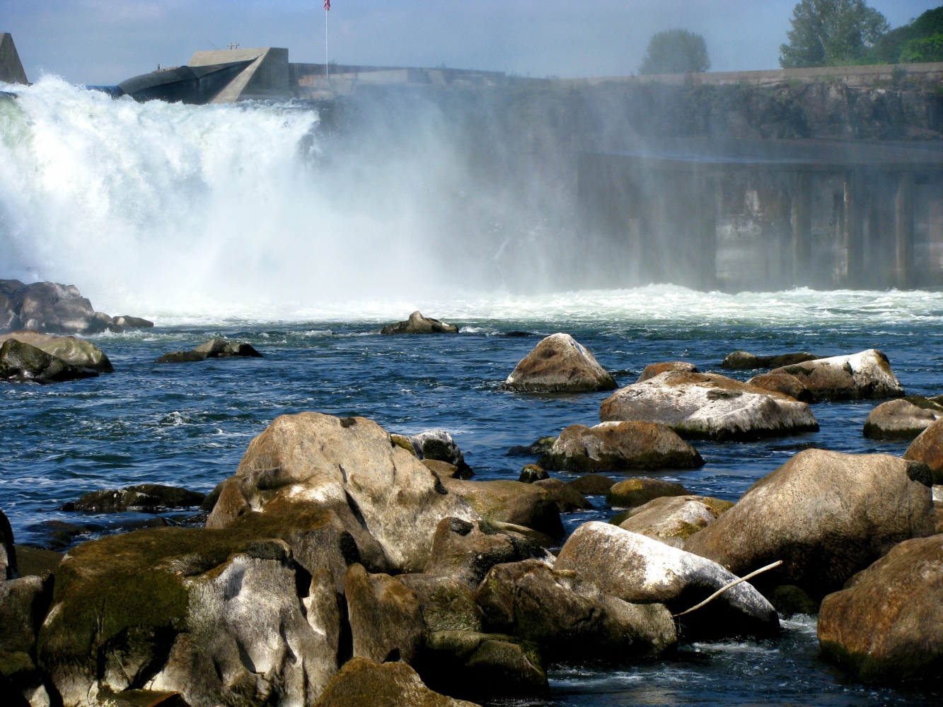 Kotek considers vetoing funding for Willamette Falls Trust, three other bills