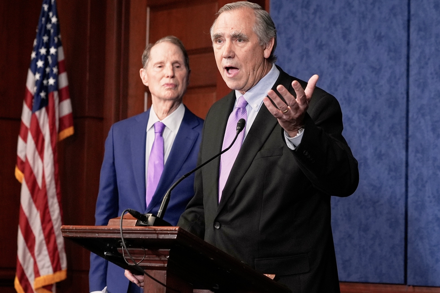Oregon’s US senators split on weapons sales to Israel as Gaza death toll passes 60,000