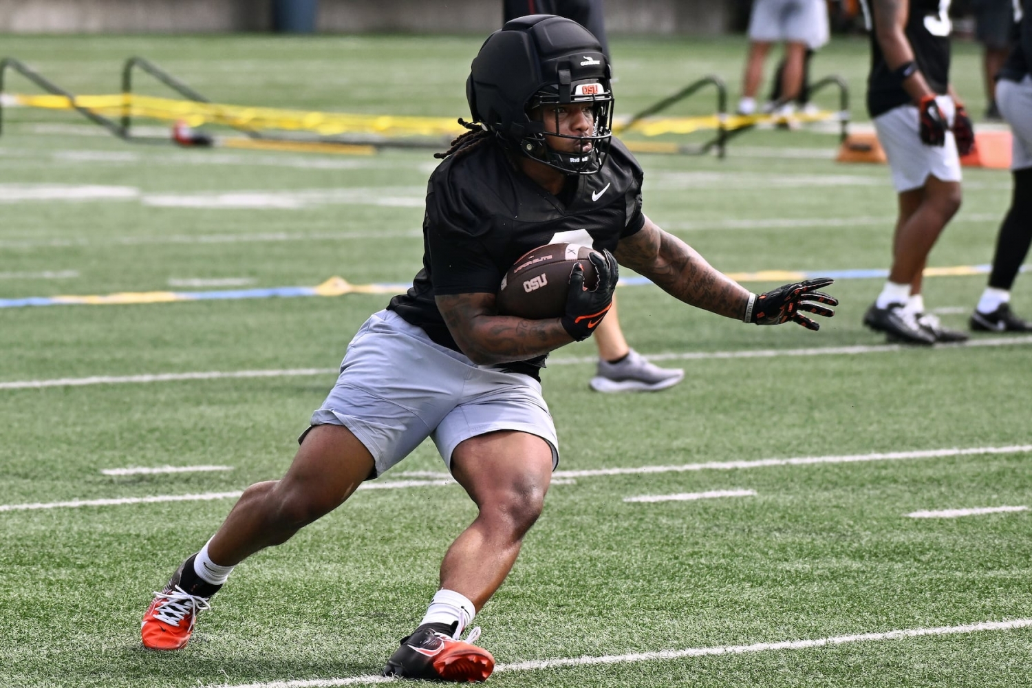 With ‘meat on the bone,’ Oregon State offense seeking balance, big-play ability