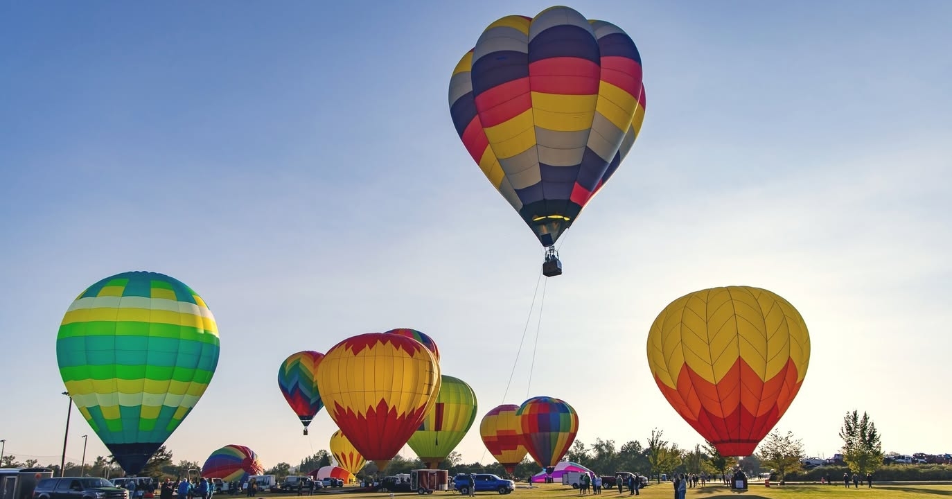 🎨 🎈 😄We are excited to welcome 26 hot air balloons this year to the Northwest Art & Air Festival! We have less than 20 days until we get to see those beautiful balloons make a grand appearance in the sky! The festival is on August 22 & 23. Morning balloon lift-offs will be August 22-24.
For all festival information please see nwartandair.org.