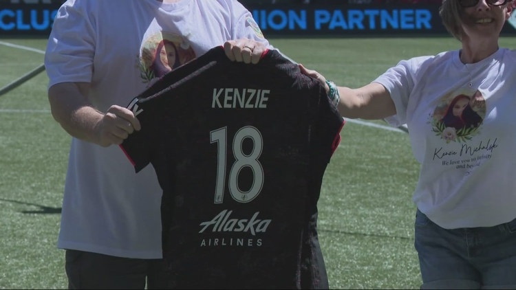 Portland Thorns honor slain nurse practitioner Kenzie Michalski before Sunday's game: 'Portland was her happy place'