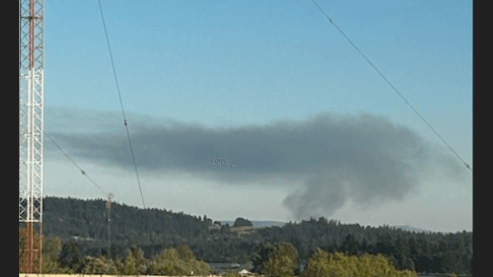 Major 3-alarm fire erupts in Beavercreek, Oregon