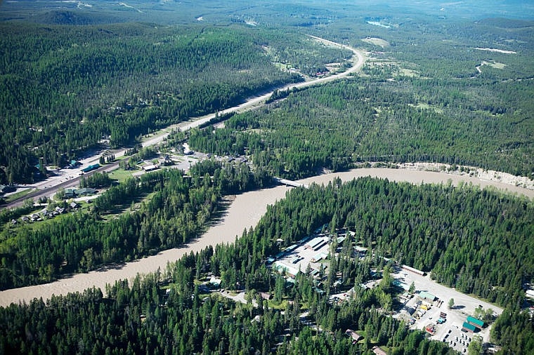 Pilot dies in West Glacier airplane crash, says Flathead County sheriff