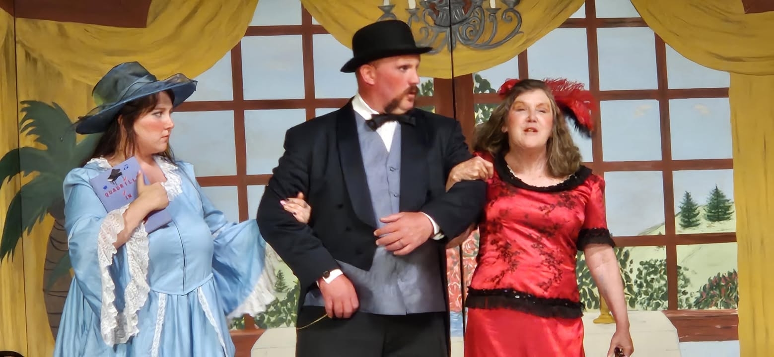 Looks like Carl Rightman has a few fair maidens vying for his attention. Poor Camilla, can he win her heart?🤔 He is the Rightman, after all. To find out what happens, you'll just have to see for yourself 😉. Show time! The show starts at7pm & doors open at6pm. Hope to see y'all soon 😉