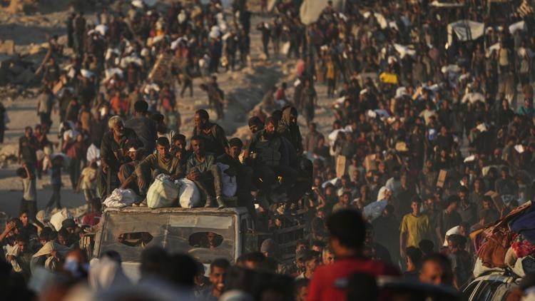 4 Palestinians shot dead by Israeli forces while seeking aid near Gaza City, witnesses say