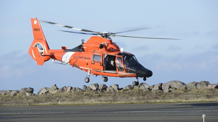 Coast Guard suspends search for 2 men lost after boat capsized off Gold Beach