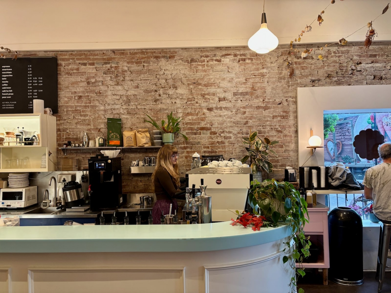 Ashland’s Mix Bakeshop serves treats from morning to night