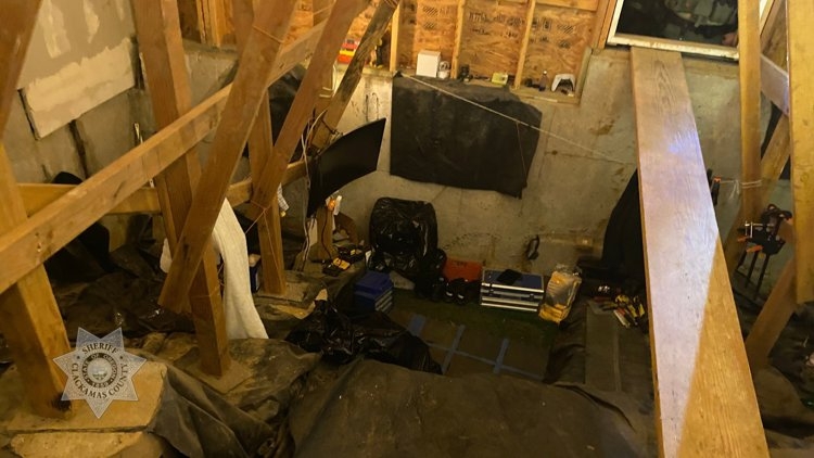 Man arrested after being caught living inside Clackamas County condo crawl space