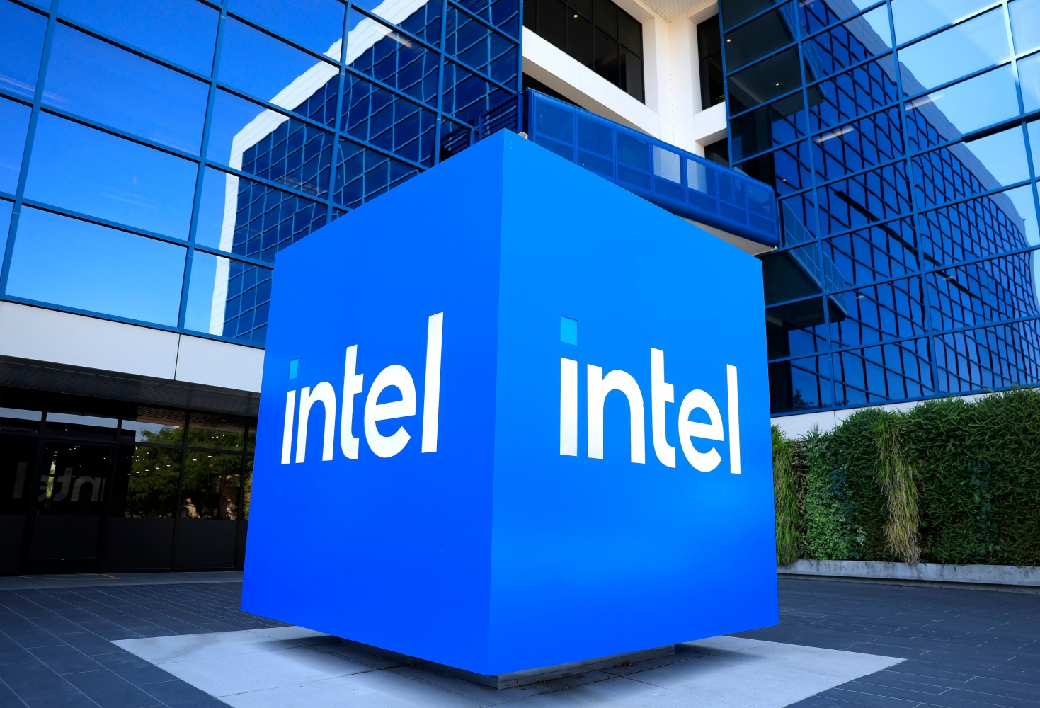 The U.S. government is taking a stake in Intel. It’s rare — and it has some risks