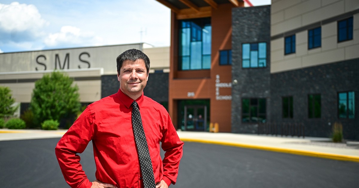 New superintendent takes helm amid big changes in Lakeside
