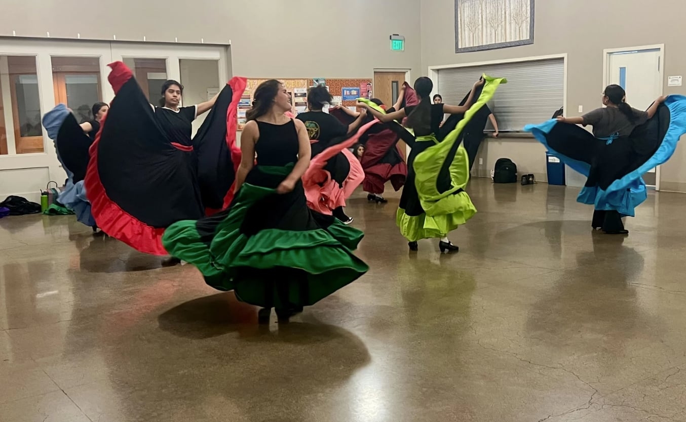Eugene Folklórico dance group helps kids connect with their culture