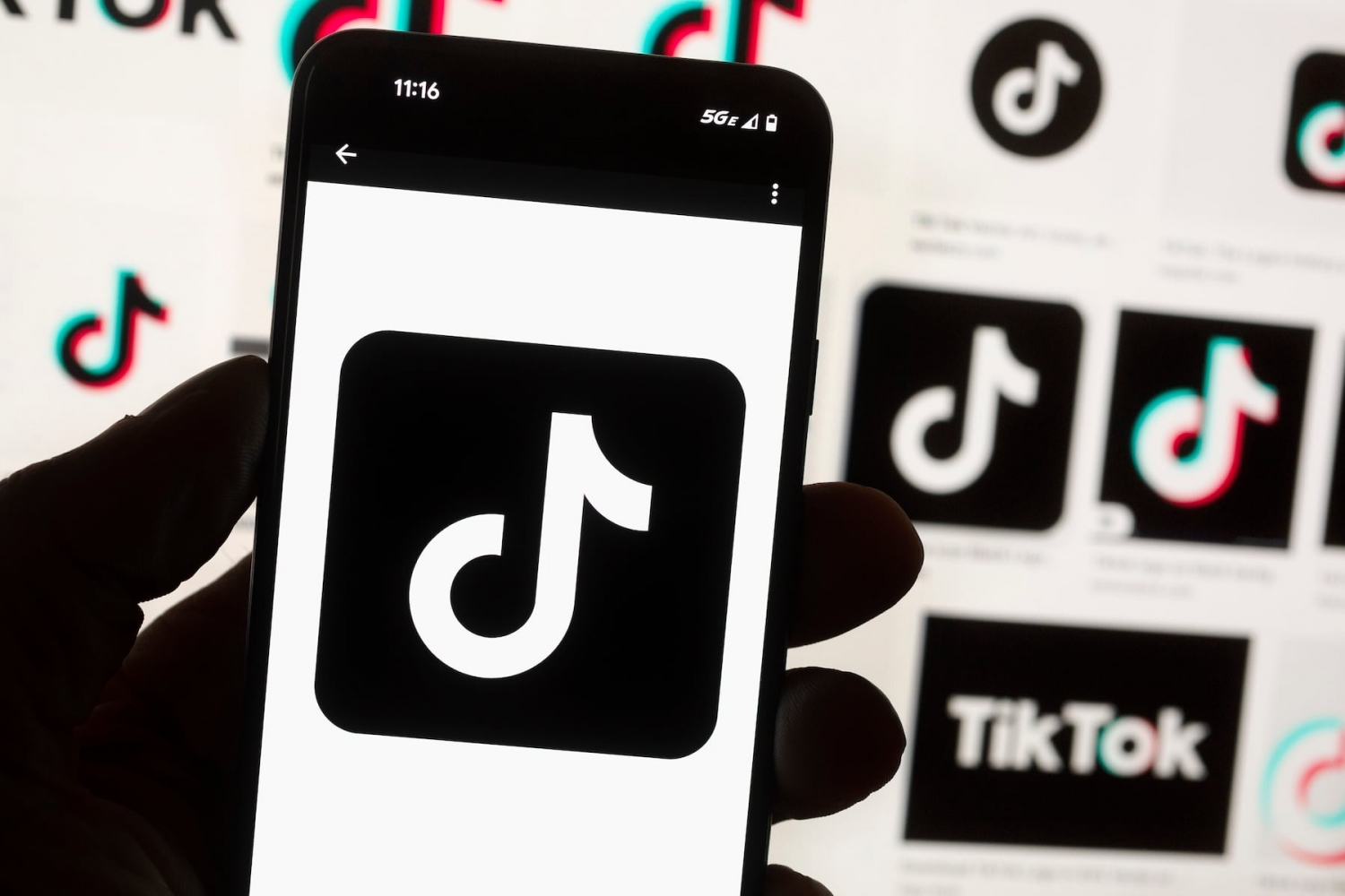 US says deal would avert TikTok ban but offer few details