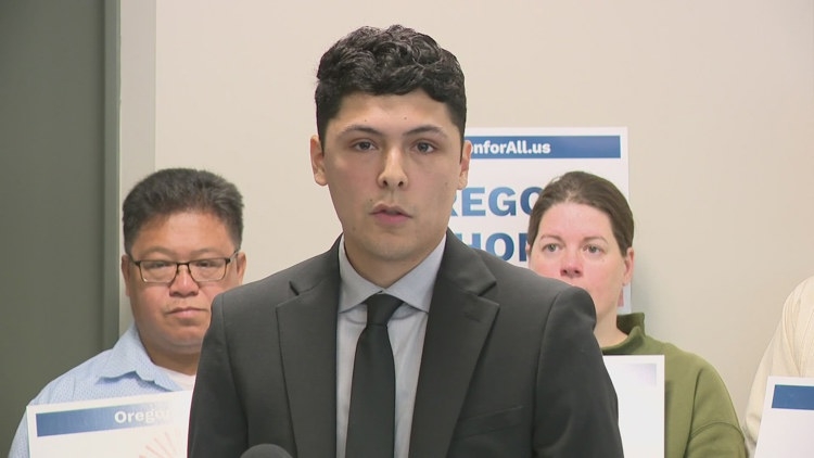 Lawyers for Oregon firefighter ask judge to order his release from Washington ICE facility