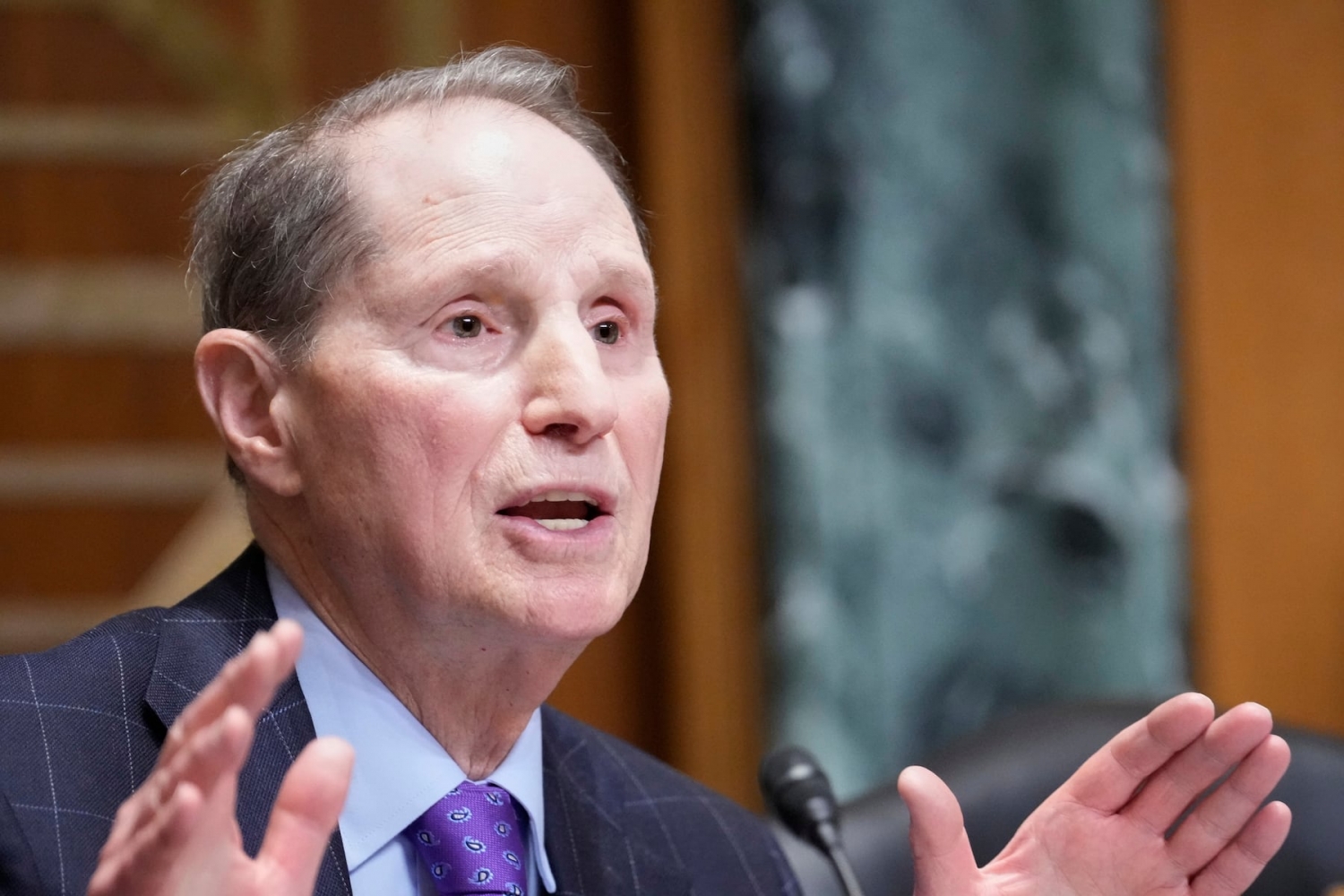 Oregon U.S. Sen. Ron Wyden pushes for release of Epstein financial files