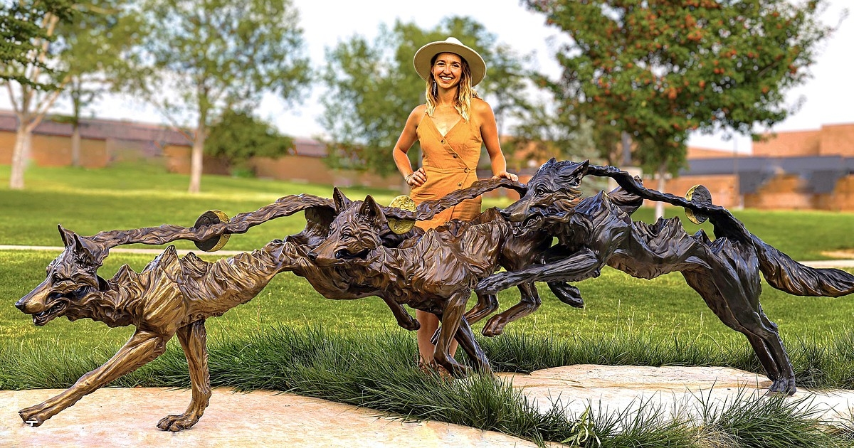 Bozeman artist’s bronze wolves capture strength and resilience