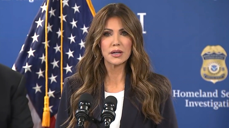 Homeland Security Secretary Kristi Noem visits Portland | Live updates