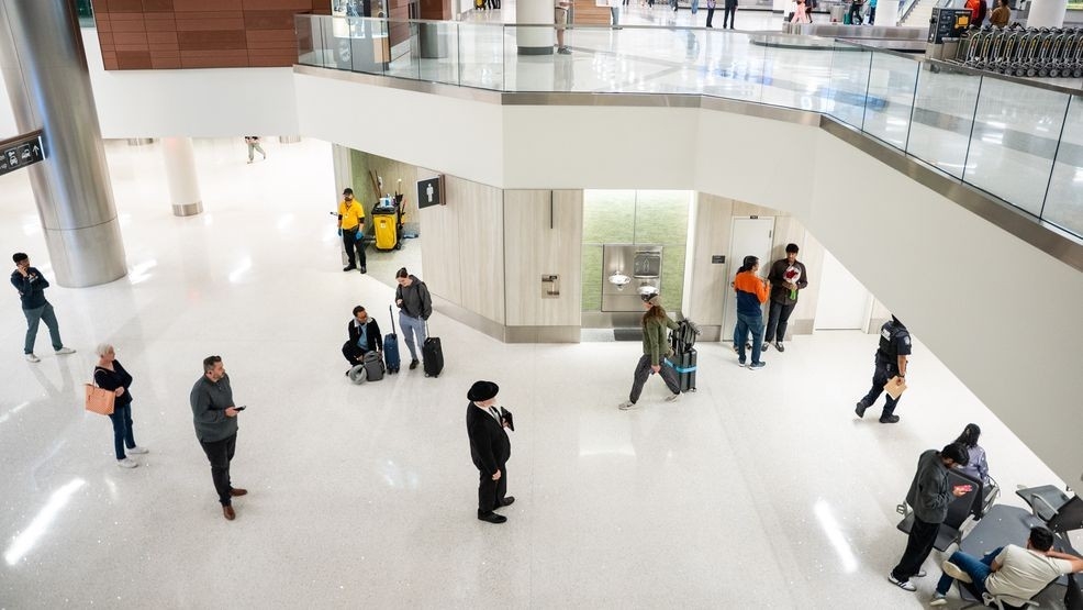 More delays at airports across the US as government shutdown drags on