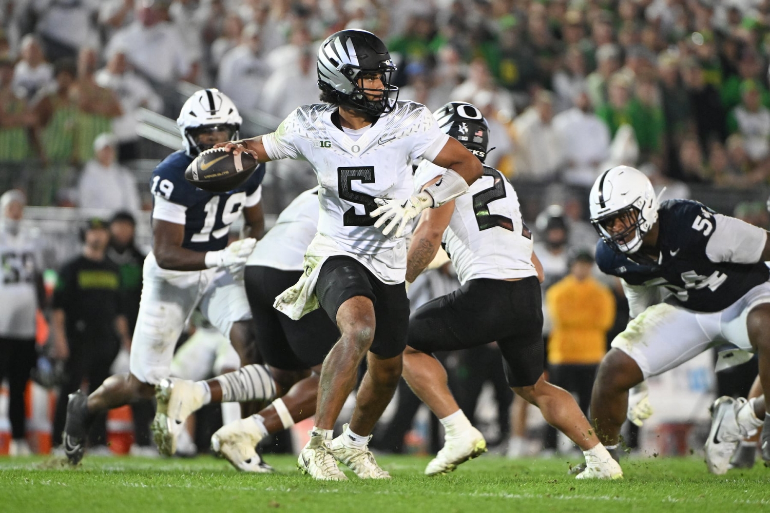 Oregon-Indiana matchup features elite battle in the trenches
