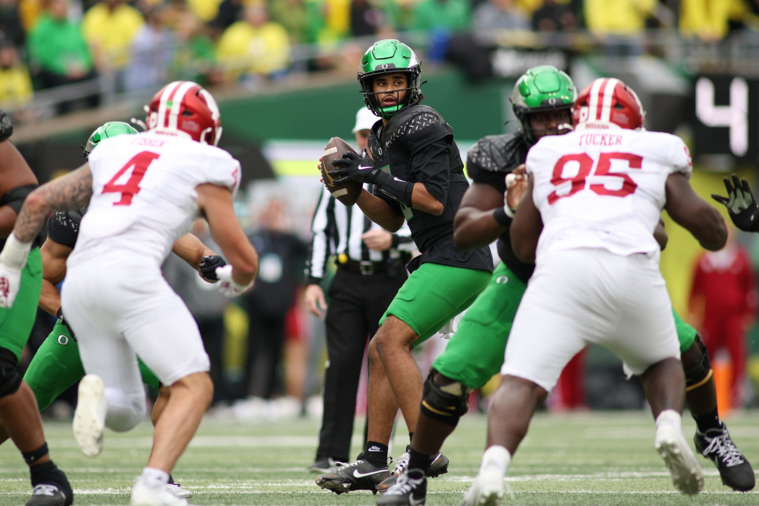 No. 7 Indiana topples No. 3 Oregon 30-20 in tight battle