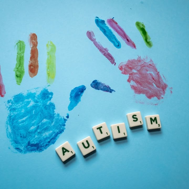 Join us from 5:30pm - 7:30pm on Monday, October 20 for this month’s meeting of the Autistic & ADHD Alliance!  
  
Autistic & ADHD Alliance is a monthly program for neurodivergent folks to come together to hang out and engage in parallel play.  Parallel play is when people do separate activities while occupying the same space, enjoying what they like to do without trying to influence each others' behavior.  Sometimes called being 