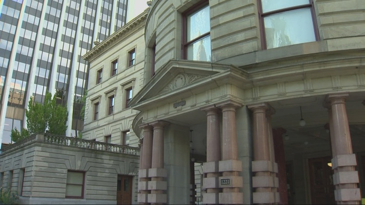 Portland City Council passes two measures pushing back on ICE overreach
