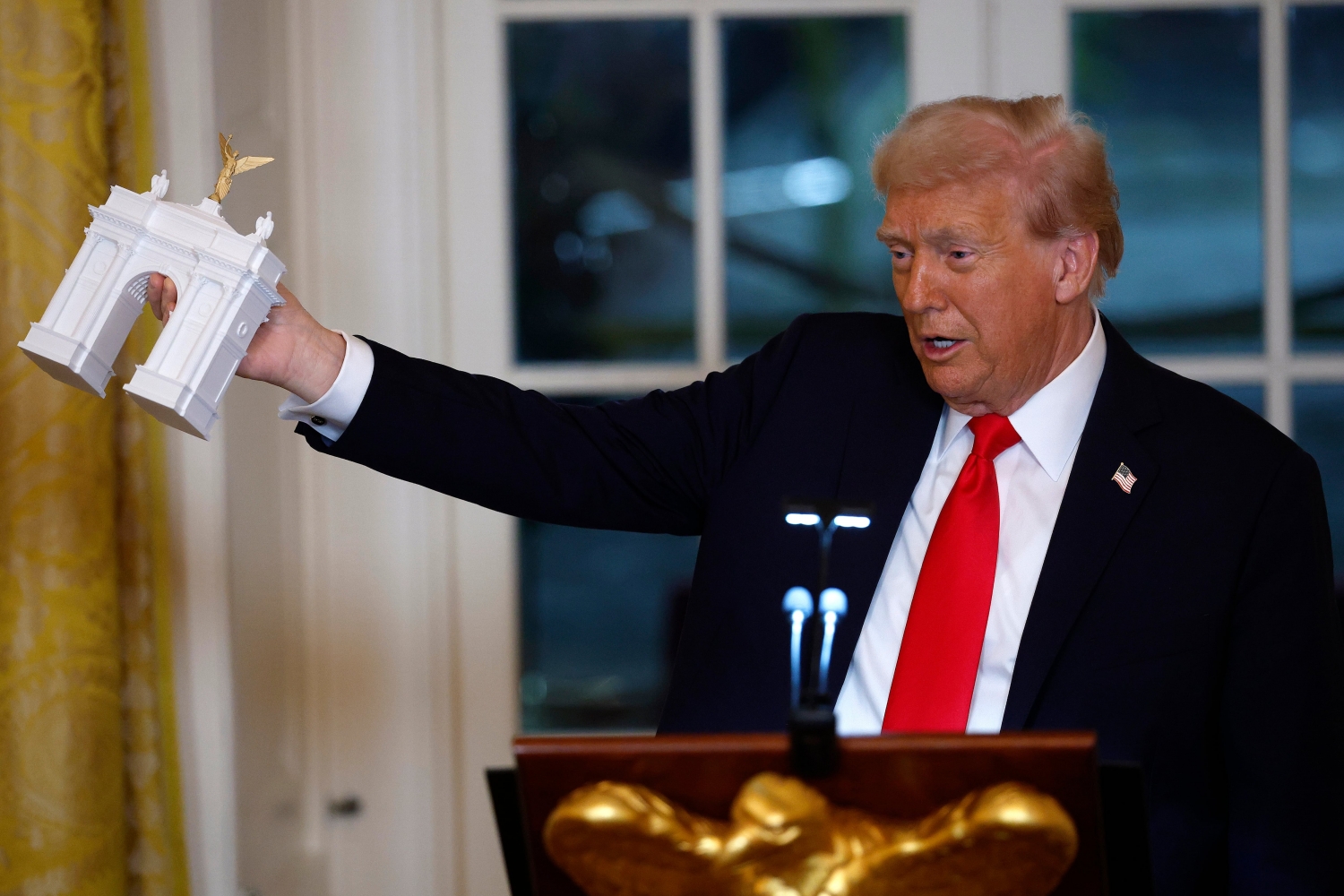 President Trump envisions D.C. arch to mark 250th anniversary of U.S.