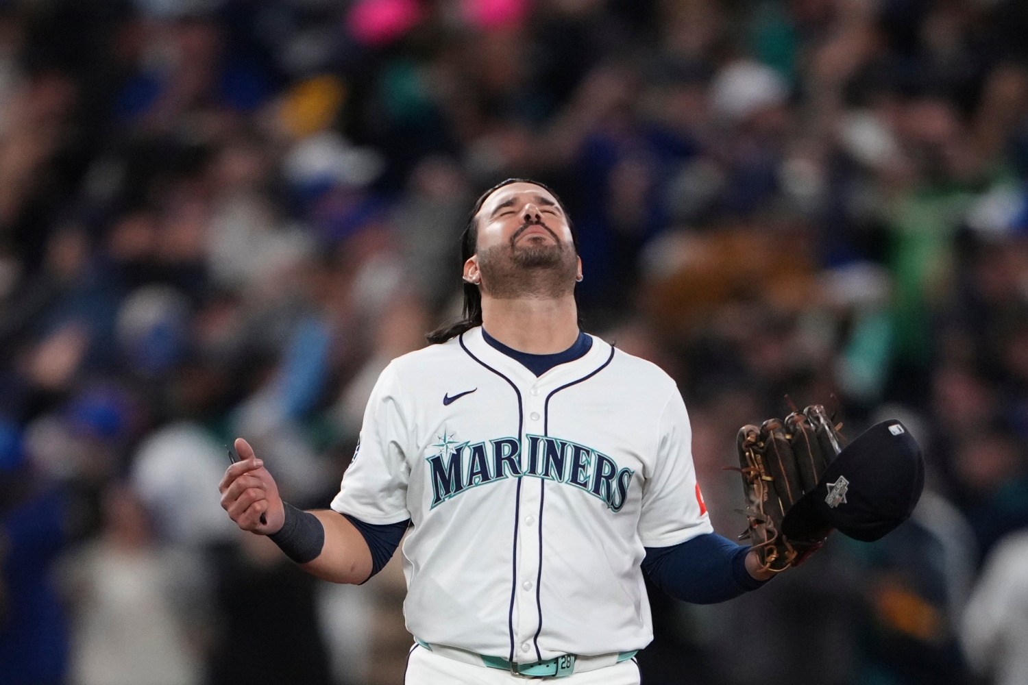 Mariners a win from first World Series, beat Blue Jays behind Suárez’s grand slam for 3-2 ALCS lead
