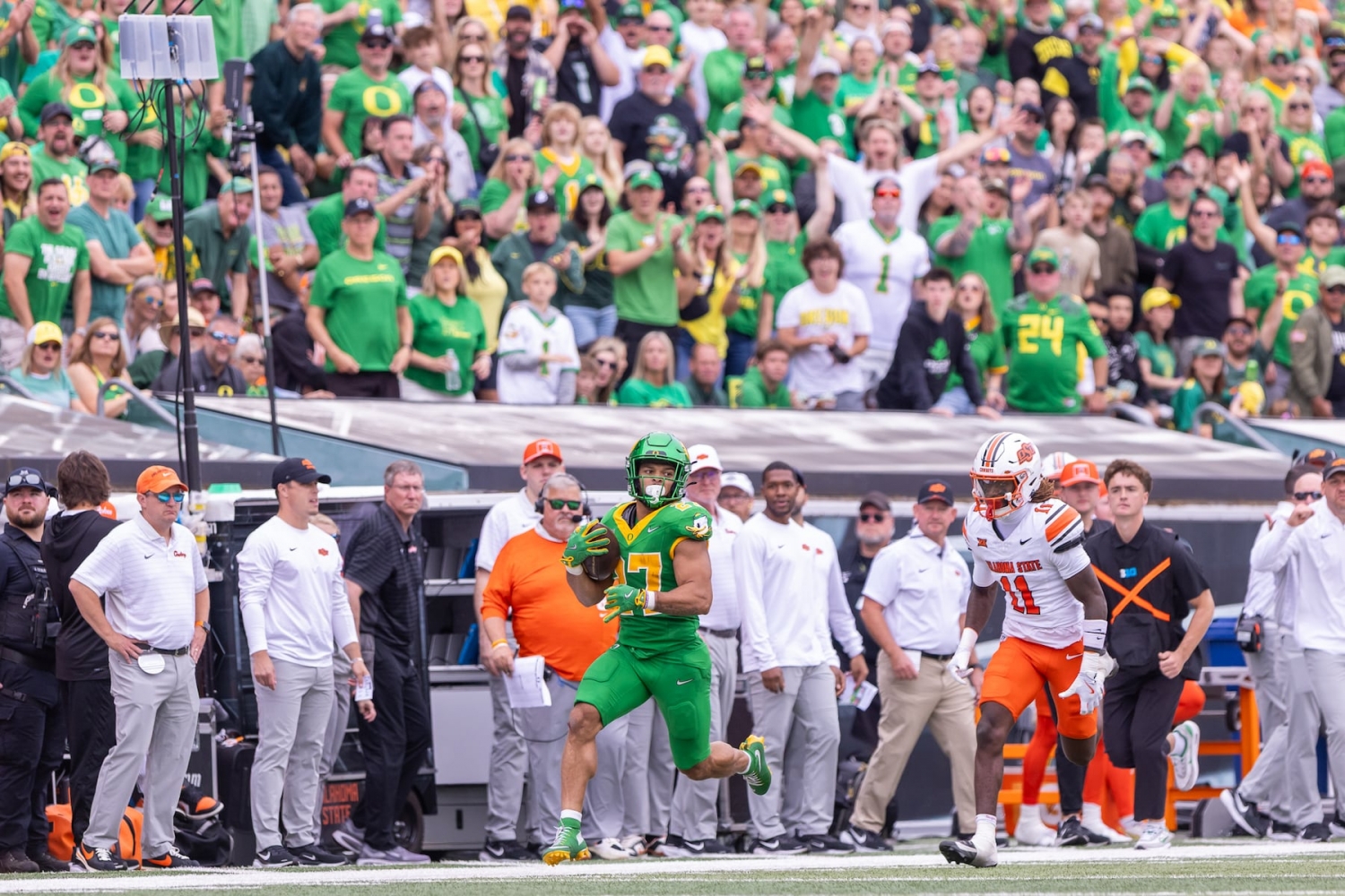 Oregon running back expected to be out for ‘a little bit’