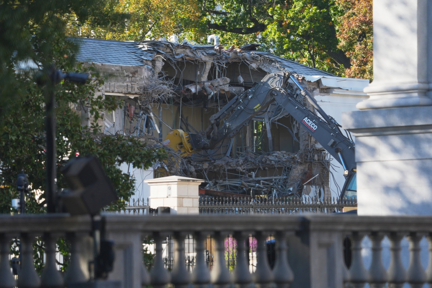 The White House starts demolishing part of the East Wing to build Trump’s ballroom