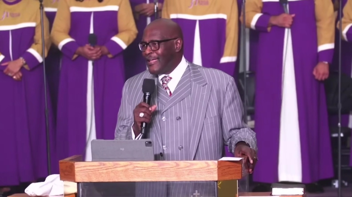Marvin Winans responds to viral video showing him scolding woman who donated less than $2,000