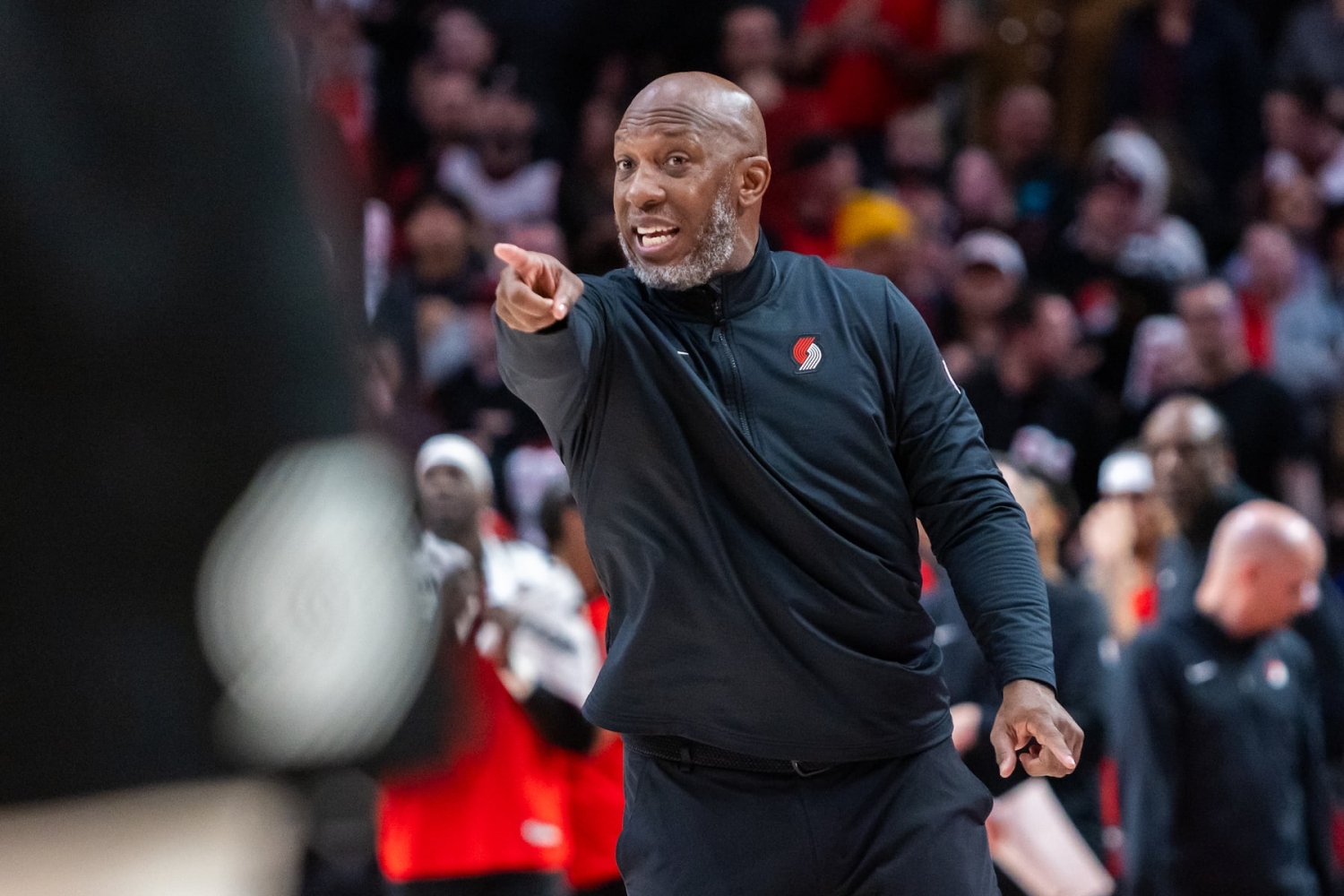 Internet reacts to the arrest of Blazers head coach Chauncey Billups