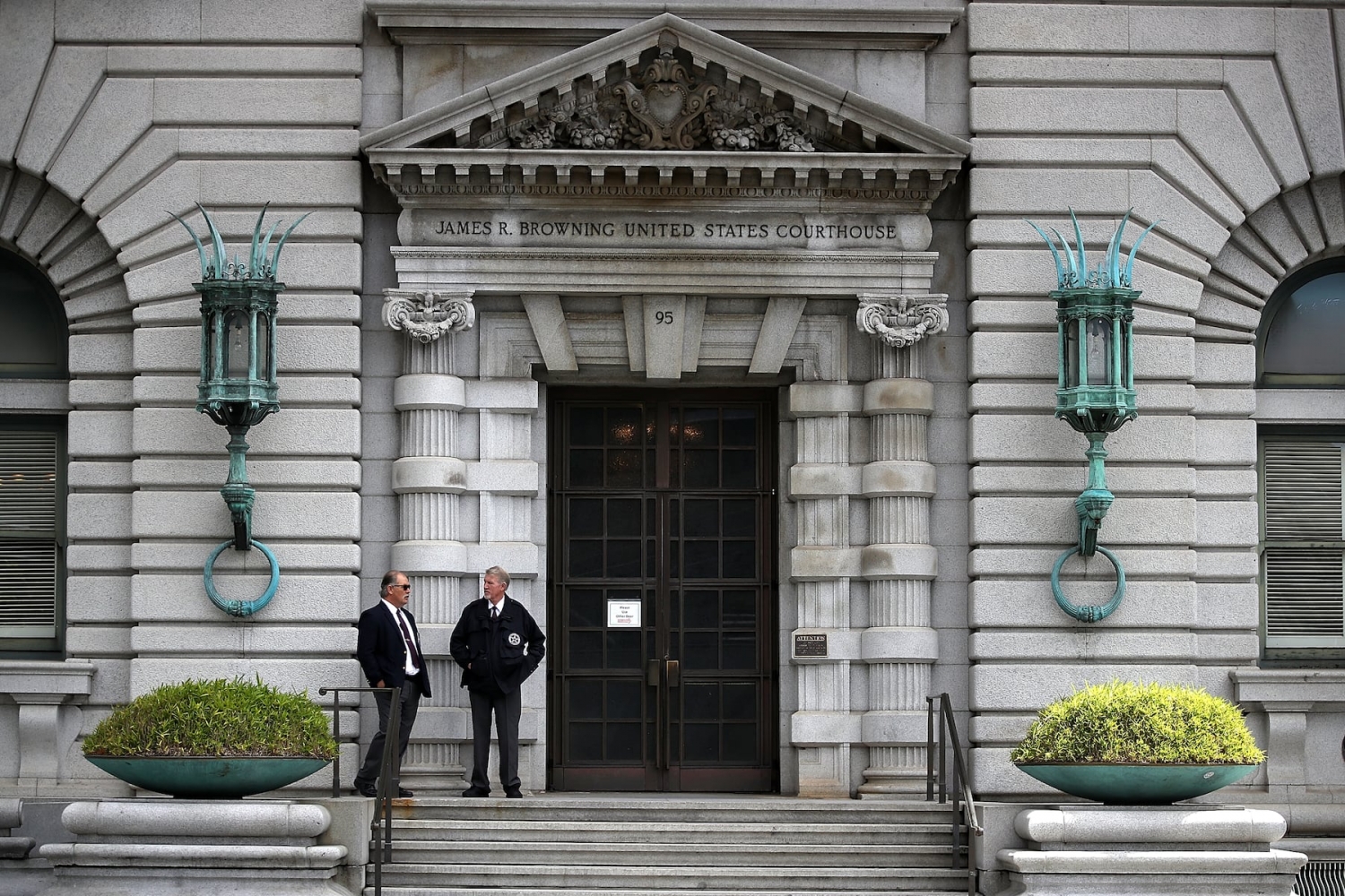 Lawyers clash over potential 9th Circuit review of Oregon National Guard ruling